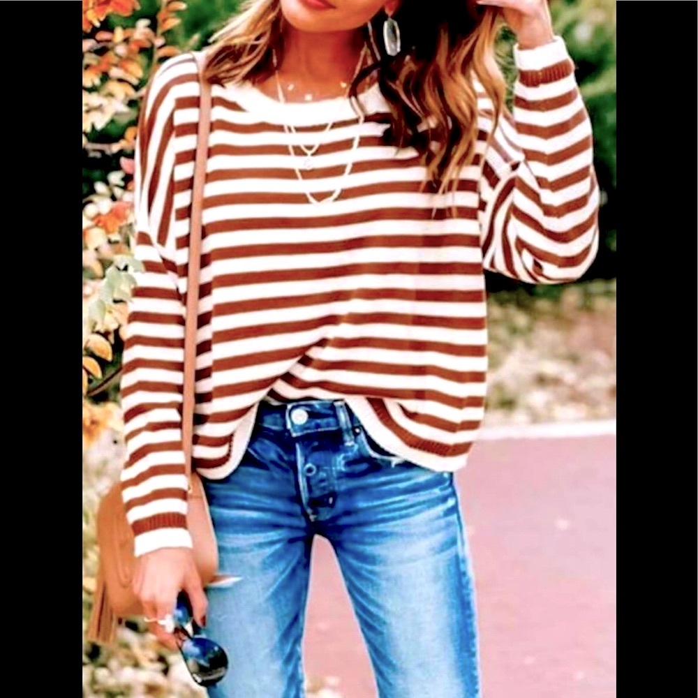A MUST HAVE Reddish/Maroon & White Crew Neck Oversize Rib Knit Trim Cuff Sweater